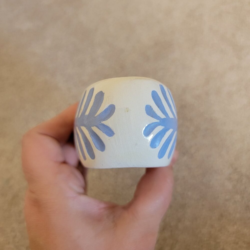 Cute Hand Painted Blue and White Clog - Picture 4 of 5